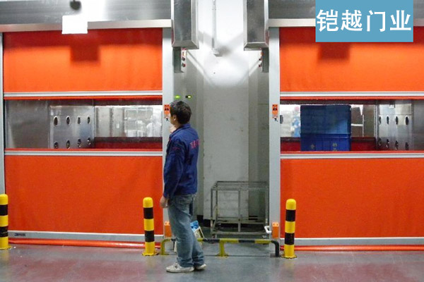 沈陽車庫卷簾門廠家關(guān)于車庫門遙控器失靈，可能有以下幾種情況！