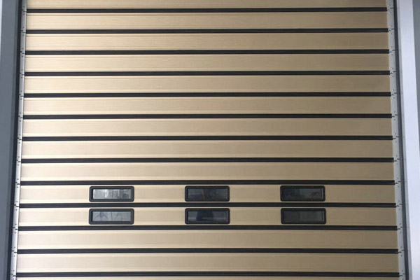 沈陽快速卷簾門加工全過程 沈陽快速卷簾門加工全過程