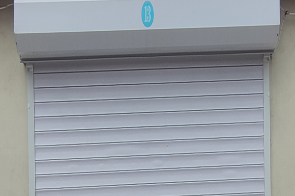 沈陽卷簾門廠家卷簾門專業(yè)生產(chǎn)廠家：專業(yè)生產(chǎn)高品質(zhì)特種快速門的設(shè)計(jì)、銷售、安裝和服務(wù)